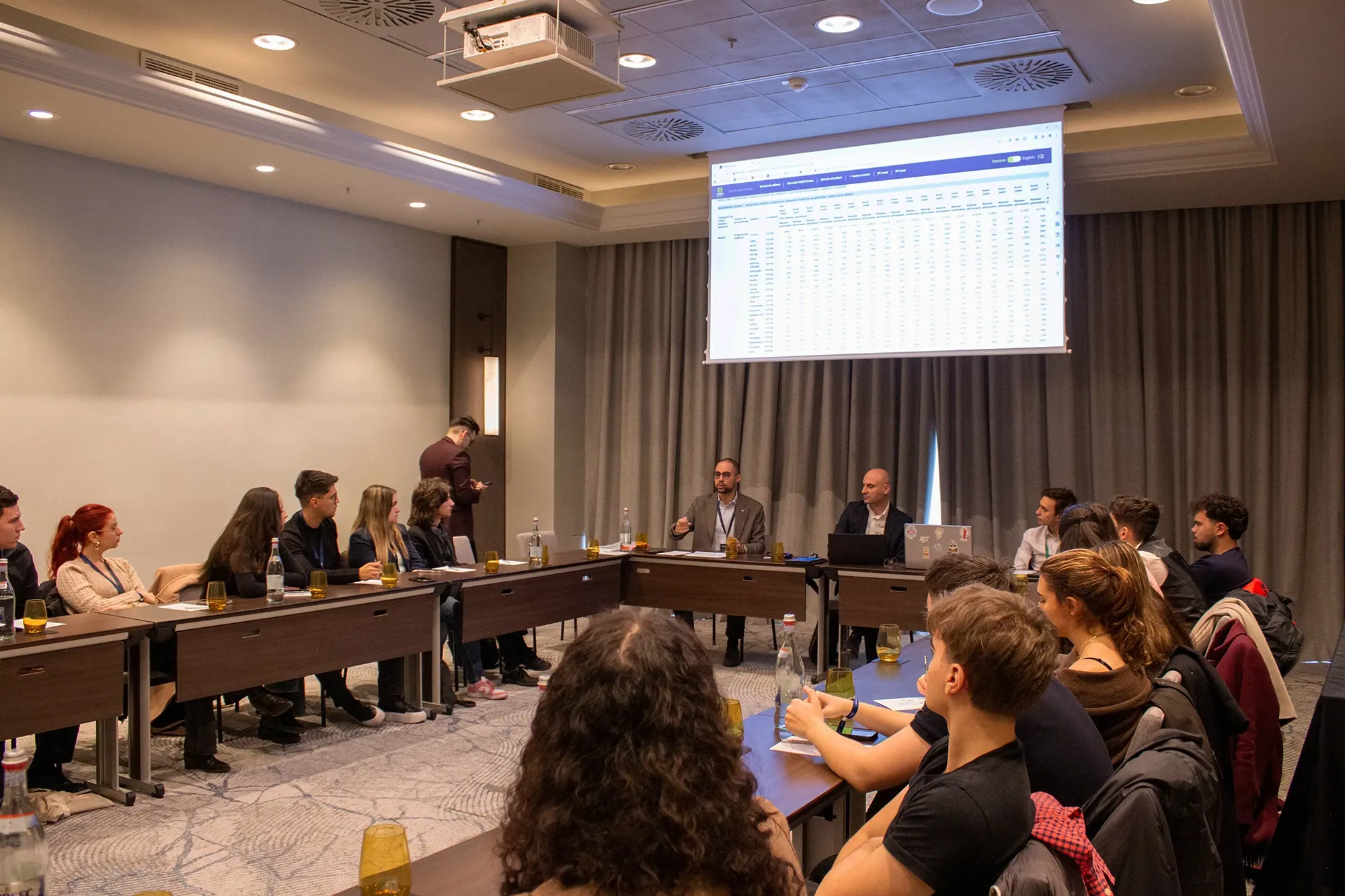 Roundtable session at a previous IMSCB edition
